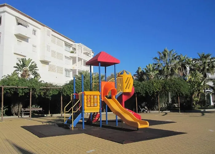 Private Villa, Heated Pool Puerto Banus 别墅 *