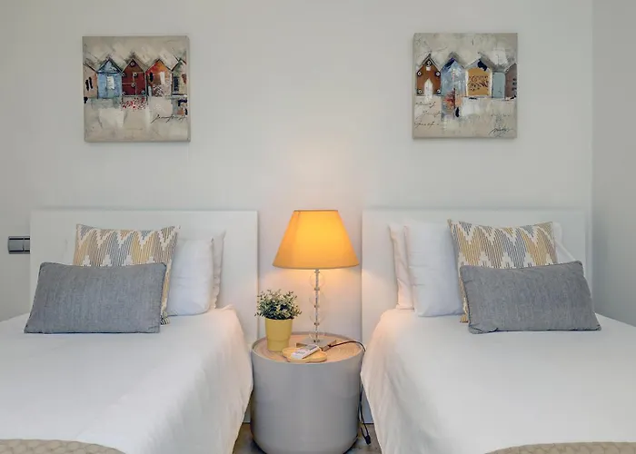 Private Villa, Heated Pool Puerto Banus 别墅 马尔韦利亚