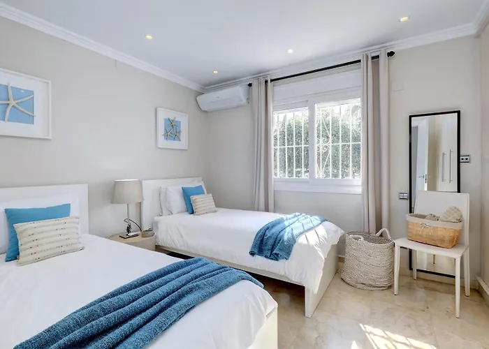 Private Villa, Heated Pool Puerto Banus *