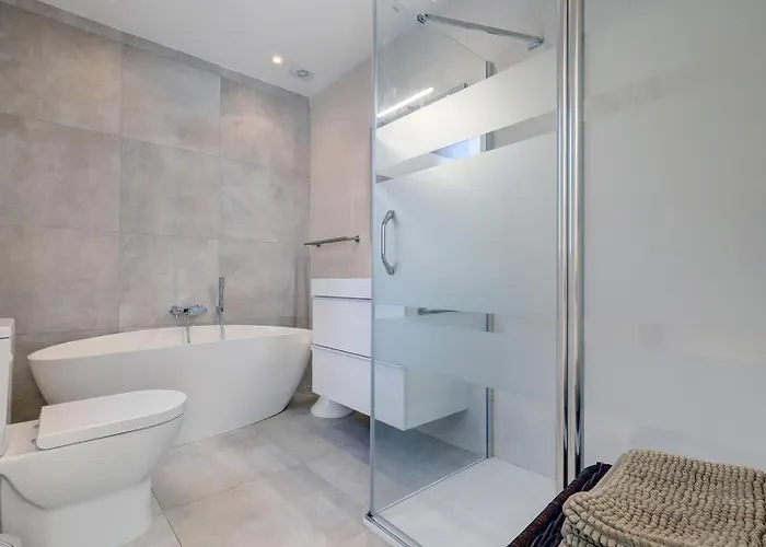 Private Villa, Heated Pool Puerto Banus 马尔韦利亚