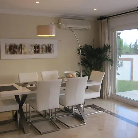 וילה Private Villa, Heated Pool Puerto Banus מארבלה